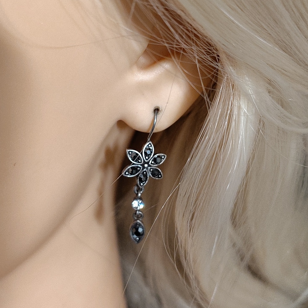 Marcasite In Sterling Silver Earrings - Picture 5 of 6